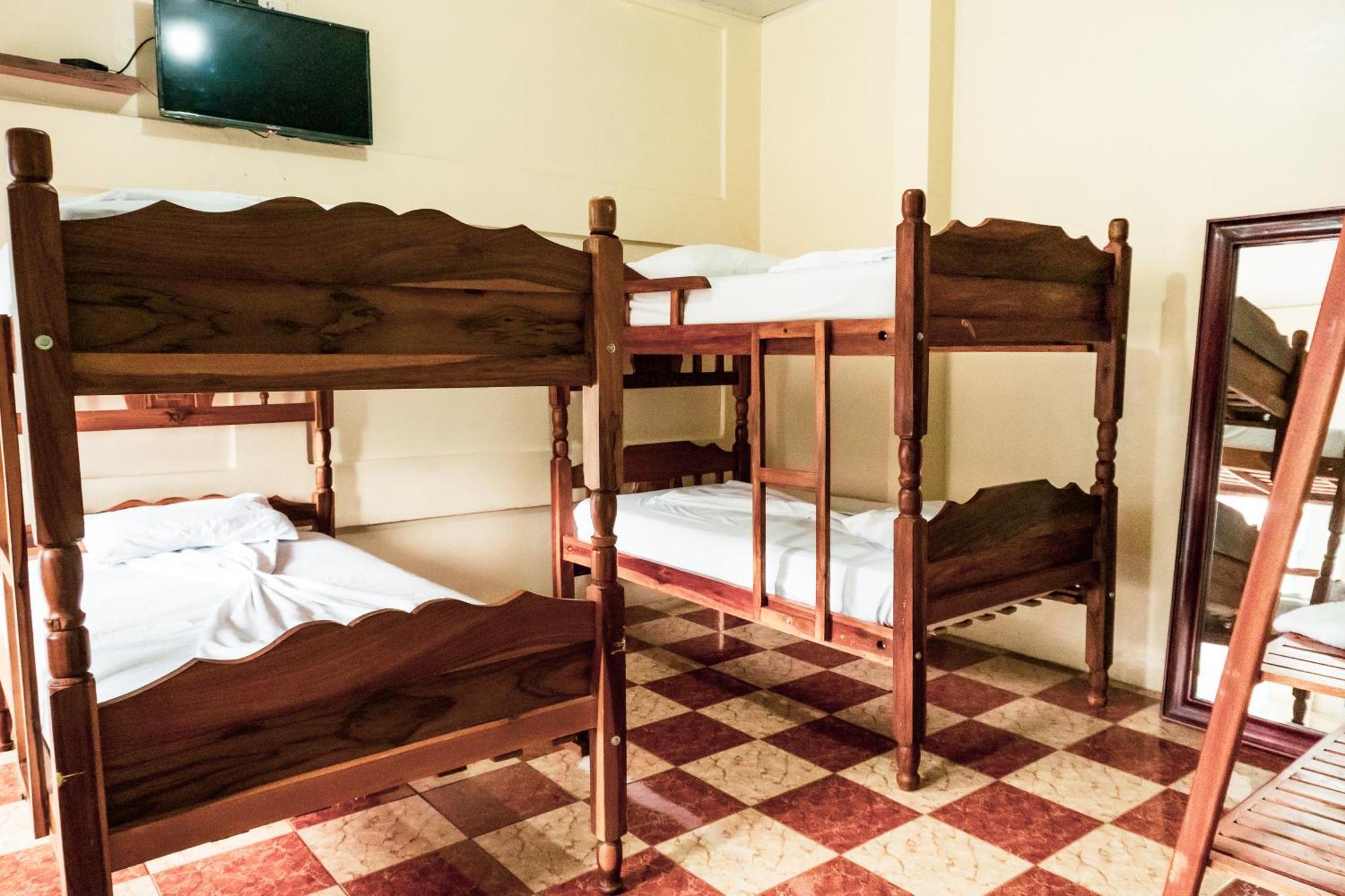 Hostal Eden Мойогалпа Екстериор снимка