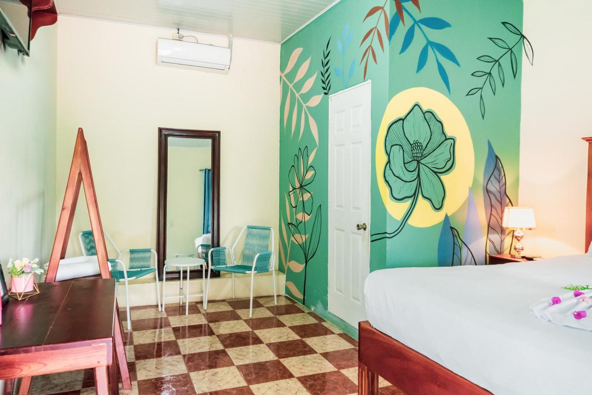 Hostal Eden Мойогалпа Екстериор снимка