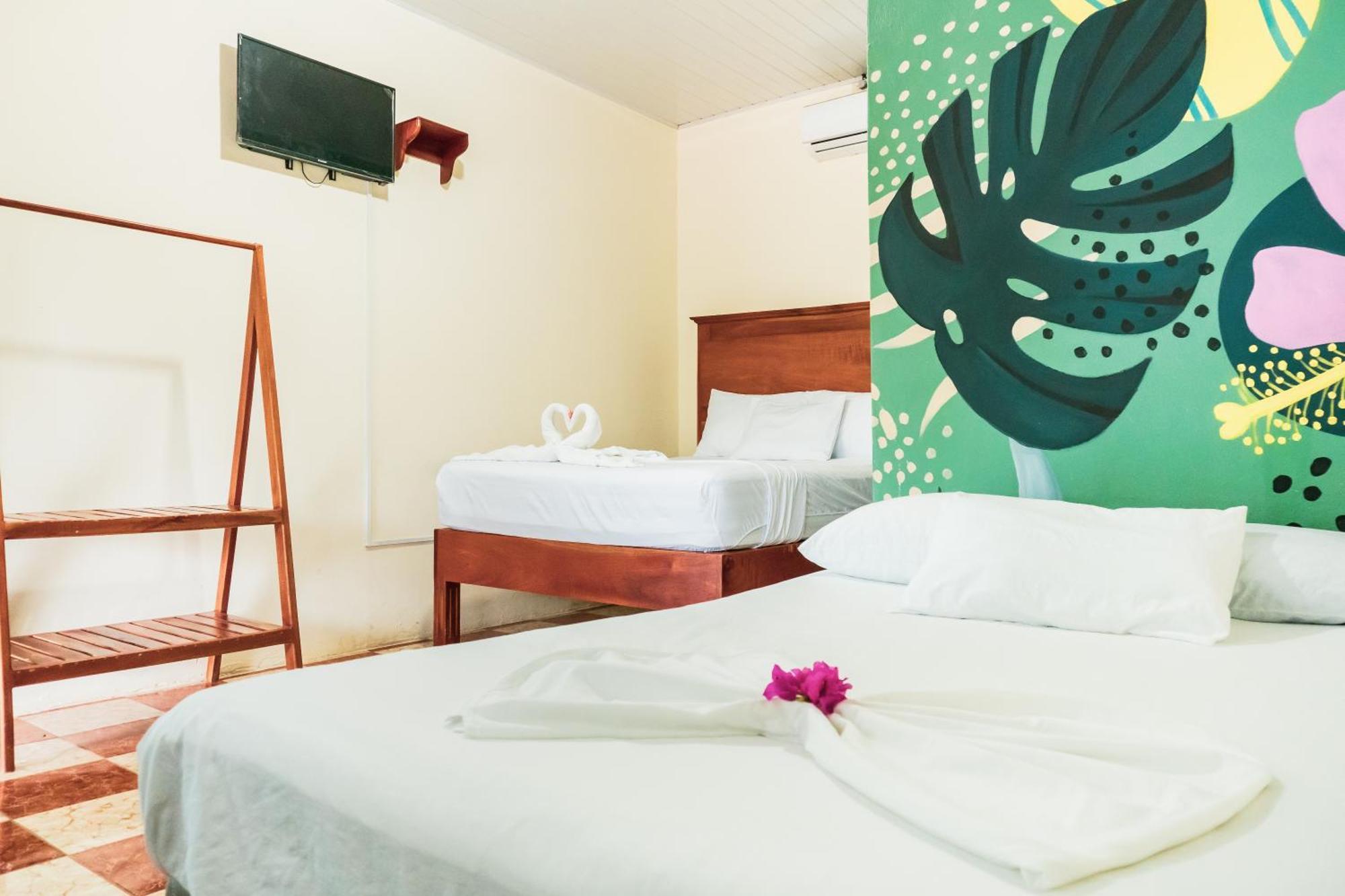 Hostal Eden Мойогалпа Екстериор снимка