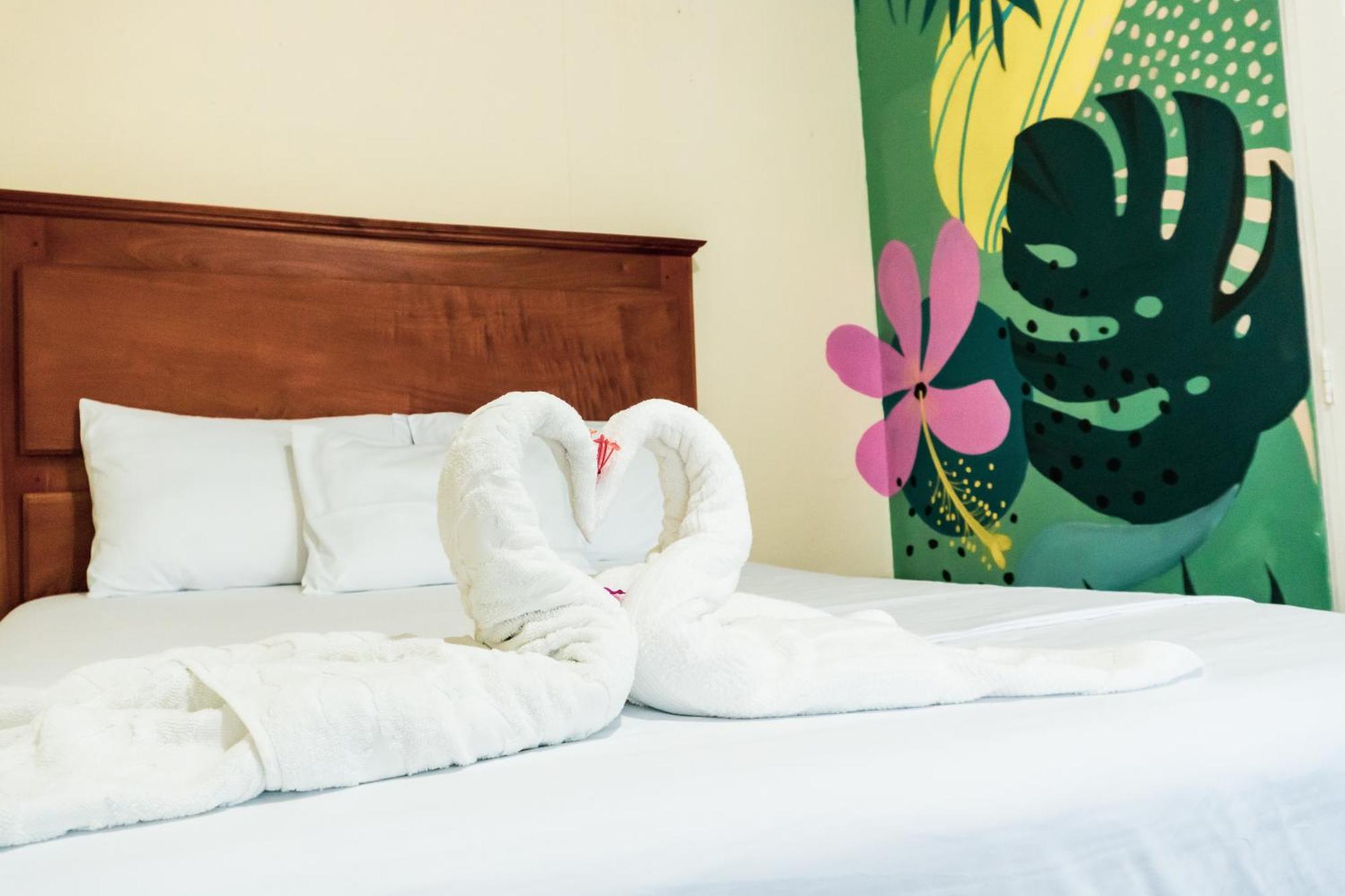 Hostal Eden Мойогалпа Екстериор снимка